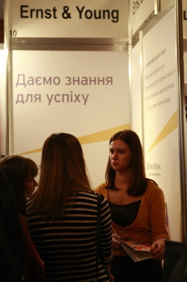 Фото 4 — На CSR MarketPlace топы дискутировали о КСО, а посетители голосовали за лучший стенд