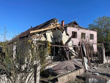 Фото 5 — Оккупанты нанесли ракетный удар по окрестностям Днепра: есть погибшие и раненые (ФОТО)
