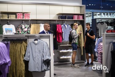 Фото 64 — Первый пошел: как флагманский магазин H&M в Lavina Mall открывали — фото