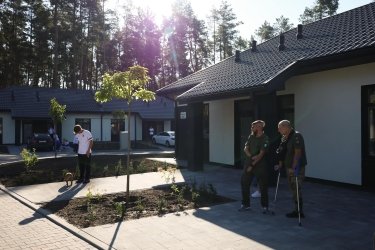 Фото 4 — В Киевской области построили первый инклюзивный городок для ветеранов (ФОТО)