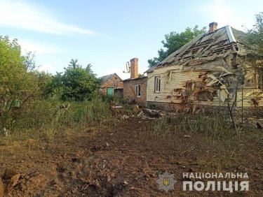 Фото 13 — Россияне в течение суток нанесли 15 ударов по Донецкой области: разрушены две школы и частные дома
