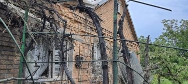 Фото 6 — Российская армия снова обстреляла из "Градов" жилые кварталы Никополя (ФОТО)