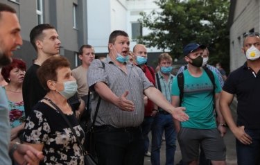 Фото 7 — Сотрудники КЭВРЗ объявили забастовку и заявили о рейдерском захвате предприятия