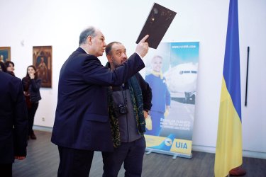 Фото 16 — Майданівська "Стіна" Матвія Вайсберга відкрила художній сезон у Грузії.