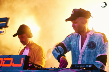 Фото 16 — В этом году было как никогда много зарубежных туристов — Роман Тугашев, "Белые ночи"