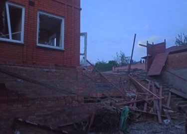 Фото 7 — Россияне нанесли ракетный удар по частному сектору в Днепре: есть пострадавшие, 4 дома уничтожены (ФОТО)