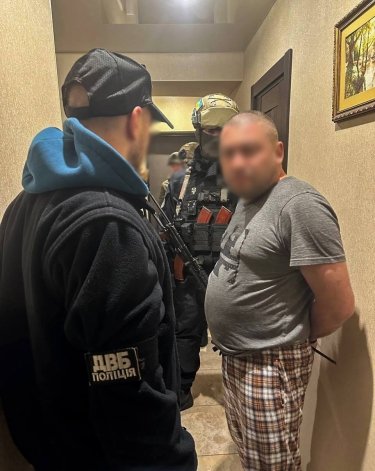 Фото 4 — Выращивали коноплю методом гидропоники: в Украине разоблачили производство наркотиков на индустриальном уровне (ВИДЕО)