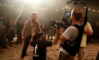 Фото 2 — Я роблю все "на каблук вище" — режисер Любомир Левицький