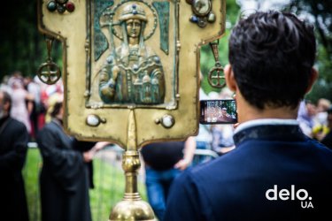 Фото 9 — "Мы сюда приехали мира просить" — как в Киеве прошел Крестный ход УПЦ МП (фото)
