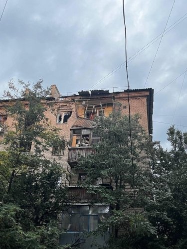 Фото 2 — Оккупанты ударили по центрам Краматорска и Славянска: есть разрушения и раненые (ФОТО, ВИДЕО)