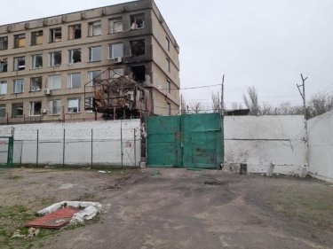 Фото 3 — В Уголовно-исполнительной службе показали последствия обстрела Херсонского СИЗО 4 декабря