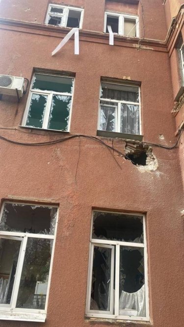 Фото 13 — В Лимане вражеским обстрелом разрушен подъезд 9-этажки (ФОТО)