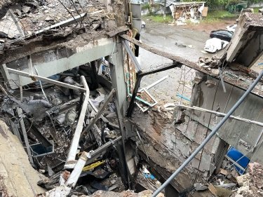 Фото 3 — Российская атака повредила производство и склад "ТК-Домашний Текстиль" в Киеве (ФОТО)