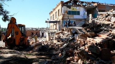 Фото 4 — Число погибших в результате авиаудара по школе в Орехове выросло до семи (ФОТО, ВИДЕО)