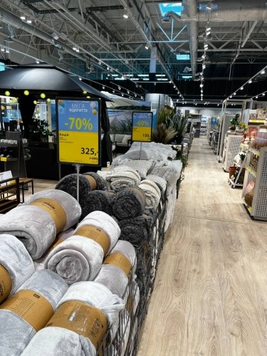 Фото 2 — JYSK открывает восстановленный после ракетного удара магазин в одесском ТРЦ Riviera (ФОТО)