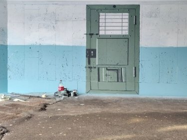 Фото 4 — В Киеве подземный переход решили превратить в следственный изолятор (ФОТО)