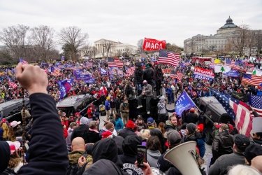 Фото 2 — Импичмент? Зачем демократы борются с Трампом за считанные дни до конца его президентства