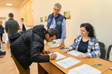 Фото 45 — В переполненном переселенцами Мукачево открыли хаб для их интеграции в общину (ФОТО)