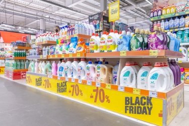 Фото 12 — Black Friday в Епіцентрі: знижки до -70% і п’ять мільйонерів