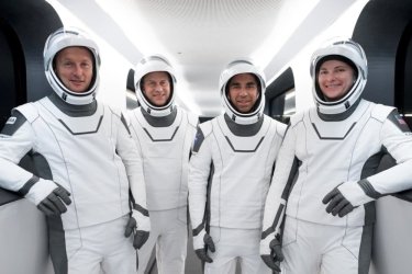 Фото 3 — SpaceX запустила на МКС космический корабль с четырьмя астронавтами (ФОТО, ВИДЕО)
