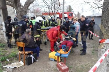 Фото 7 — В Одессе прогремел мощный взрыв газа в жилом доме: один человек погиб, четверо пострадали (ФОТО, ВИДЕО)