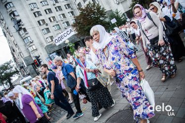 Фото 44 — "Мы сюда приехали мира просить" — как в Киеве прошел Крестный ход УПЦ МП (фото)