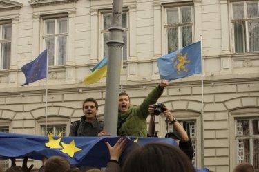 Фото 3 — Львов вышел на евромайдан: как это было (ФОТОРЕПОРТАЖ)