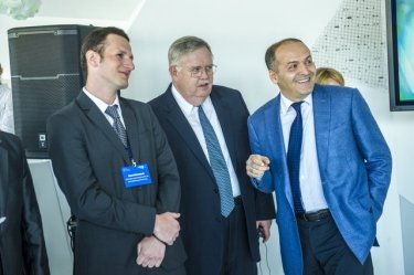 Фото 6 — Фонд Виктора Пинчука направит 4,4 млн. грн. на учебу талантливых украинцев за рубежом