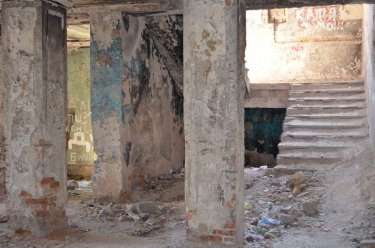 Фото 3 — Закинутий будинок культури на Одещині виставили на продаж: яка стартова ціна