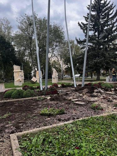 Фото 3 — Оккупанты ударили по центрам Краматорска и Славянска: есть разрушения и раненые (ФОТО, ВИДЕО)