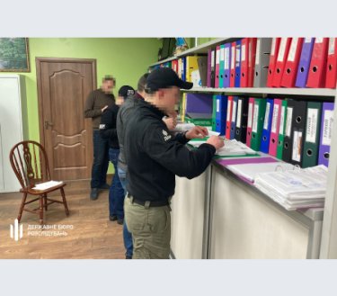 Фото 5 — Скандал с закупками для ВСУ: задержали предпринимателей, которые продавали яйца по 17 грн (ФОТО)