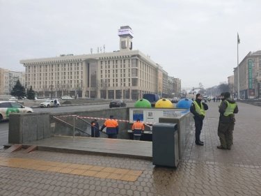 Фото 4 — В подземном переходе на Майдане обрушился потолок (ФОТО)