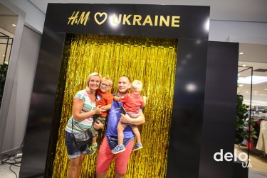 Фото 66 — Первый пошел: как флагманский магазин H&M в Lavina Mall открывали — фото