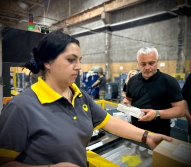 Фото 5 — "Укрпошта" запустила в Одесі новий автоматизований логістичний термінал