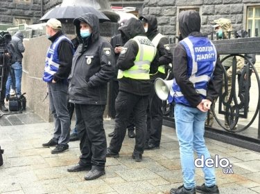 Фото 12 — "Хватит издеваться!": у Кабмина требуют открыть бары и рестораны (ФОТО, ВИДЕО)
