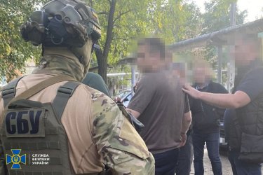 Фото 4 — В Днепре задержали прокурора: требовал взятку, чтобы "отмазать" обвиняемого от тюрьмы