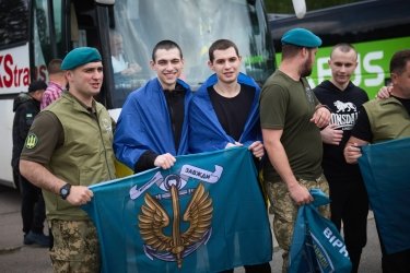 Фото 3 — Обмен пленных: Украина вернула домой новую группу тяжелораненых и тяжелобольных воинов (ФОТО)