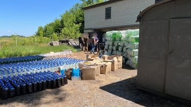 Фото 16 — В Киевской области нашли подпольное производство спирта: сбывали оптом "своим" людям (ФОТО)
