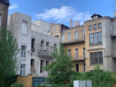 Фото 3 — Суд дозволив забудовнику не відновлювати зруйновану памʼятку архітектури у центрі Києва