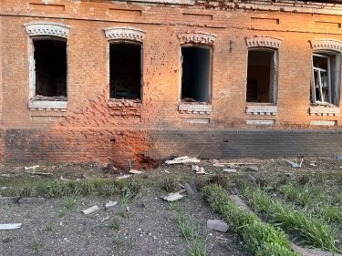 Фото 4 — РФ снова обстреляла приграничье Сумской области: пострадали церковь и детсад, ранена женщина (ФОТО)
