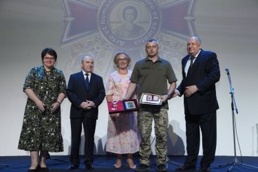 Фото 4 — Не ліками одними: як волонтерить та підтримує українців лідер фармгалузі