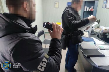 Фото 3 — Полиция с СБУ задержали первого вице-мэра Вознесенска: поймали на расхищении бюджета (ФОТО)