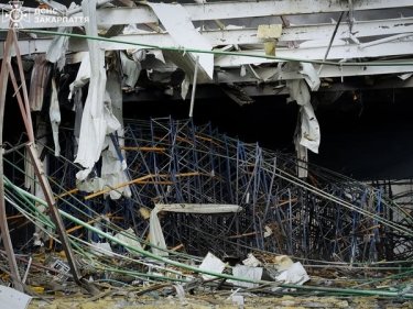 Фото 3 — Пожежа на заводі Flex триває другу добу. Американська торговельна палата звертається до Трампа, а влада виділяє кошти