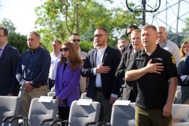 Фото 5 — "Конец монополии россиян": В реактор РАЭС загрузили первую партию ядерного топлива Westinghouse
