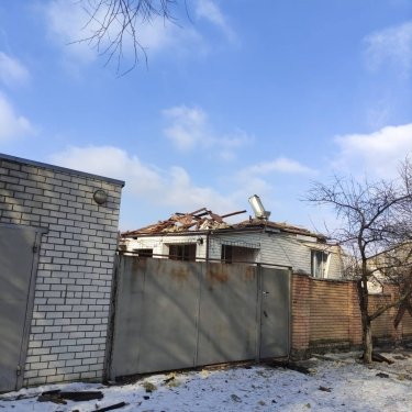 Фото 2 — Разрушенные дома, учебные заведения и электроопоры: армия РФ продолжает террор населенных пунктов Харьковщины