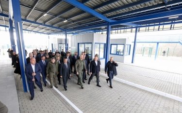 Фото 2 — Вперше з 1998 року: почав працювати збудований з нуля пункт пропуску на кордоні з Румунією