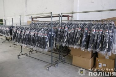 Фото 5 — Made in Ukraine: На Закарпатті накрили фабрику, де шили форму для збірної РФ з гірськолижного спорту (ФОТО, ВІДЕО)