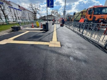 Фото 2 — Крок до інклюзивності: у Києві облаштували безбар’єрні підходи на соціальних об’єктах