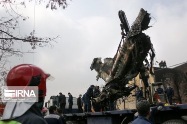 Фото 3 — В Ірані військовий літак врізався у шкільний спортзал, загинули троє людей (ФОТО, ВІДЕО)