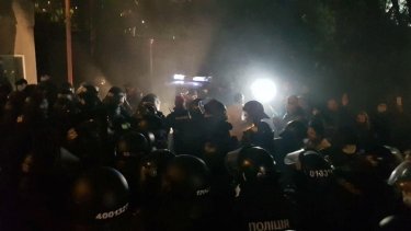 Фото 2 — Полиция намерена арестовывать машину активиста "Демсокиры" из-за участия в акции под судом